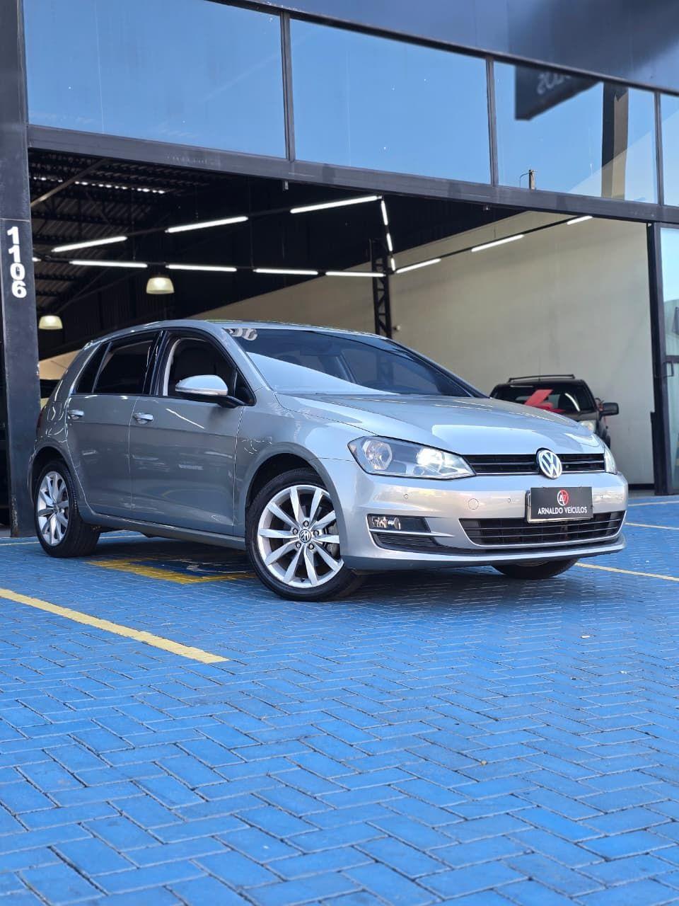 VOLKSWAGEN Golf - Foto