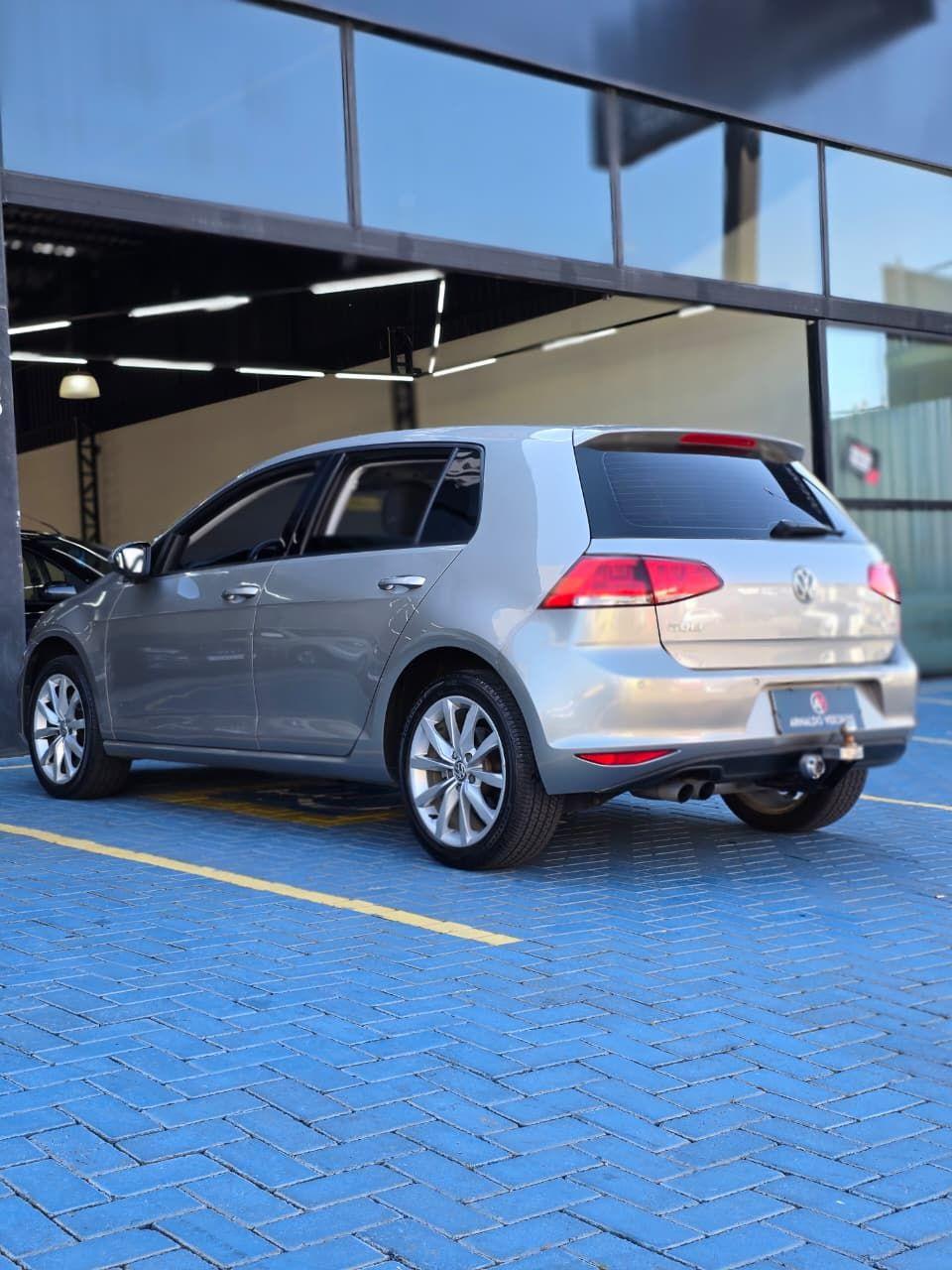 VOLKSWAGEN Golf - Foto