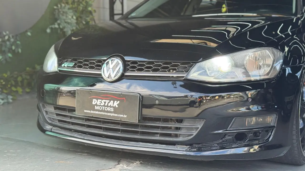 VOLKSWAGEN Golf - Foto