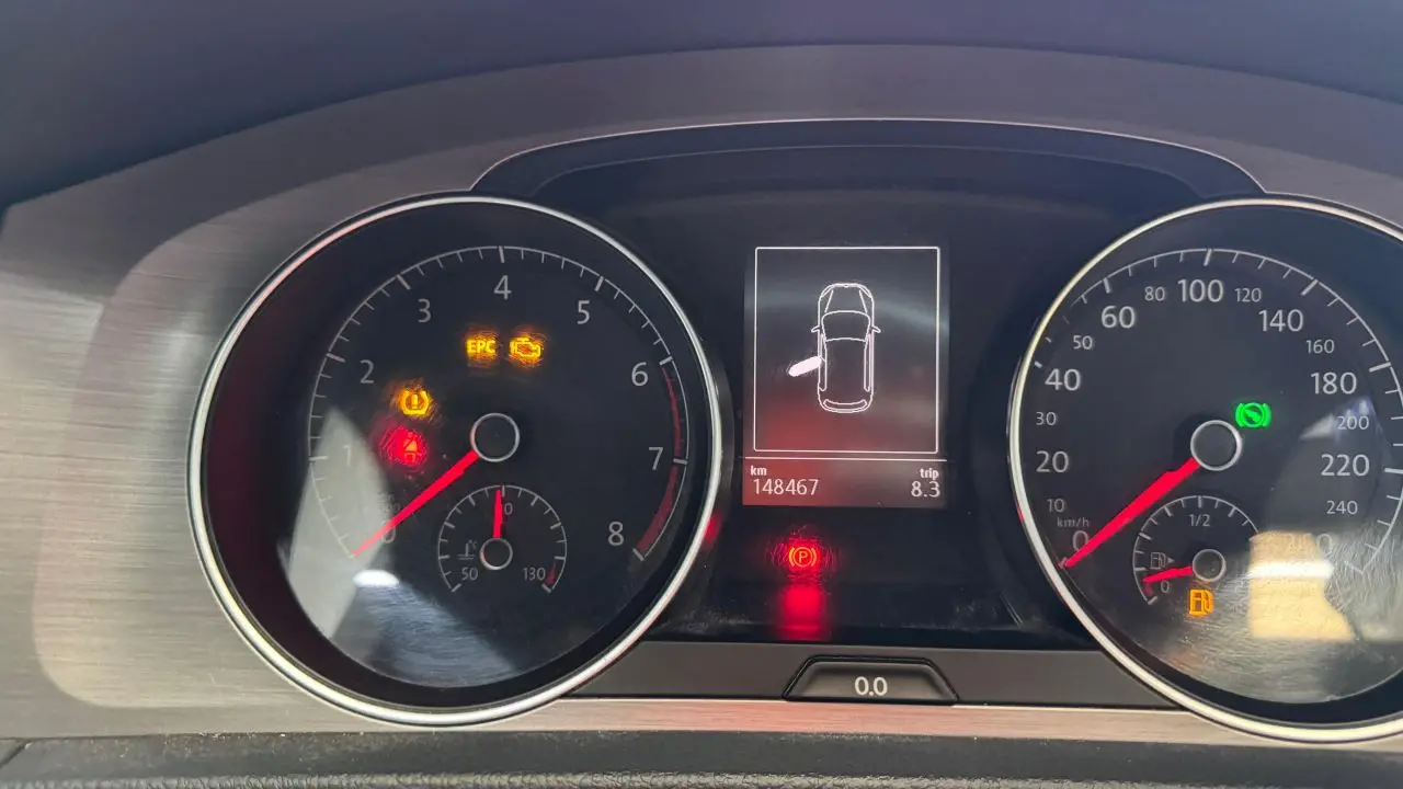 VOLKSWAGEN Golf - Foto