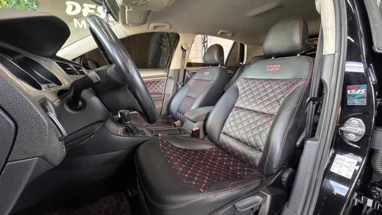 VOLKSWAGEN Golf - Foto