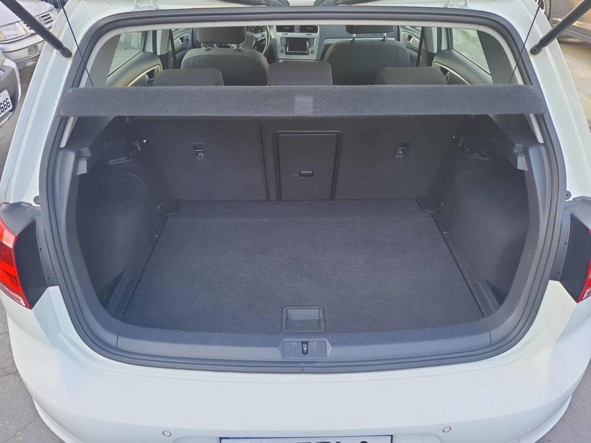 VOLKSWAGEN Golf - Foto