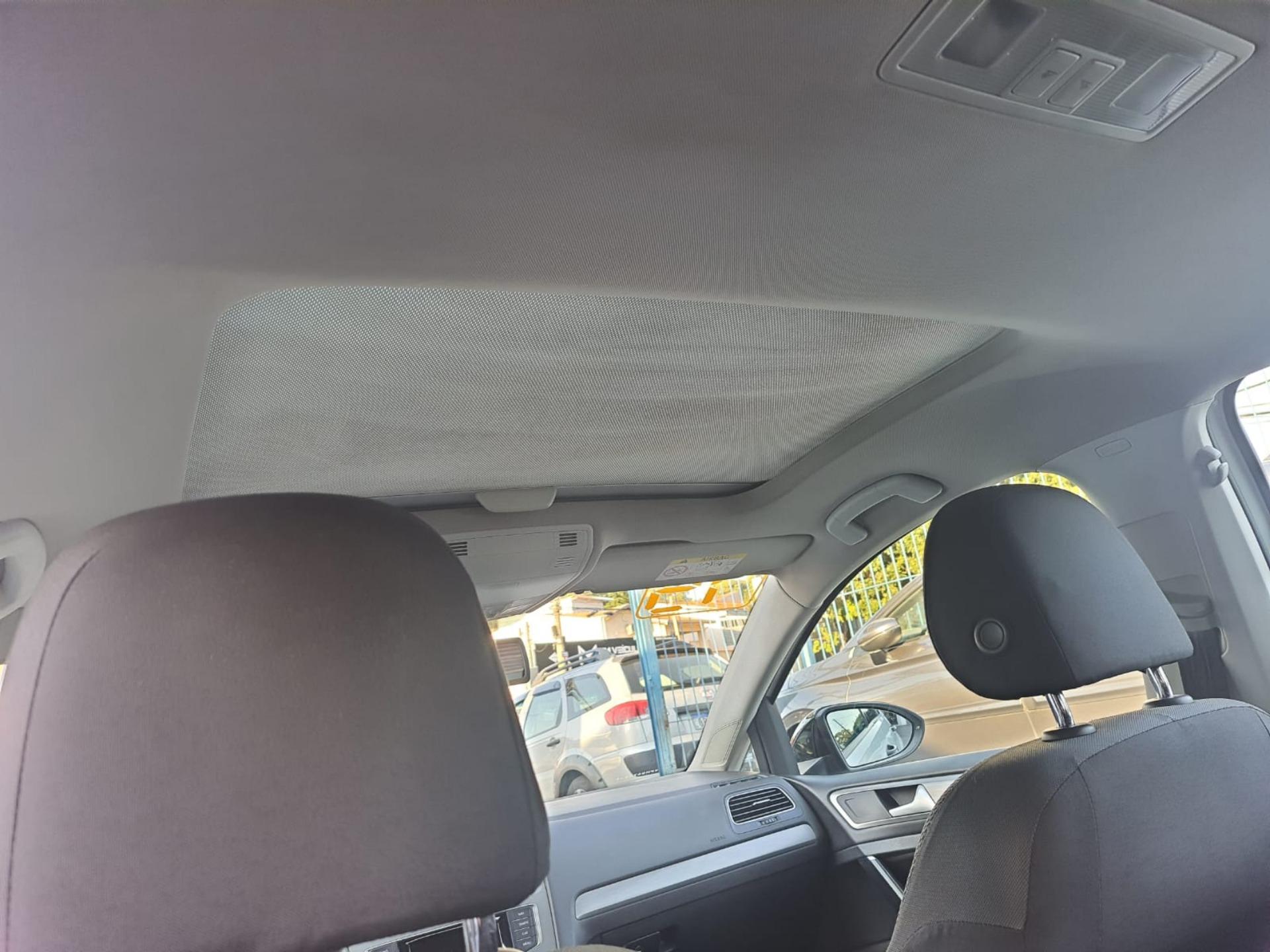 VOLKSWAGEN Golf - Foto