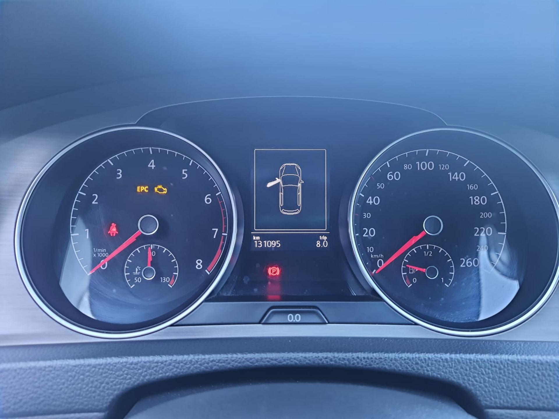 VOLKSWAGEN Golf - Foto