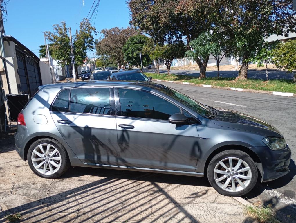 VOLKSWAGEN Golf - Foto