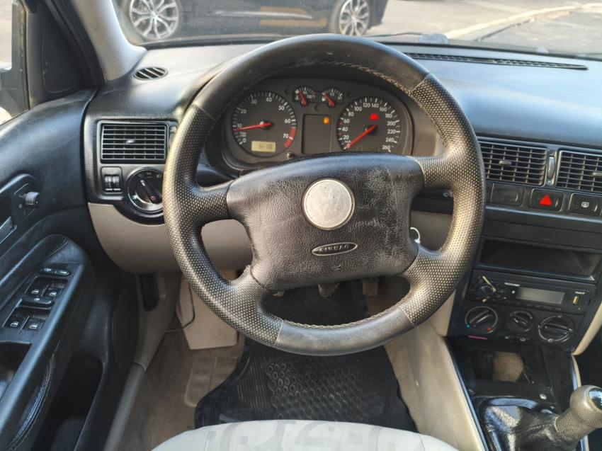 VOLKSWAGEN Golf - Foto