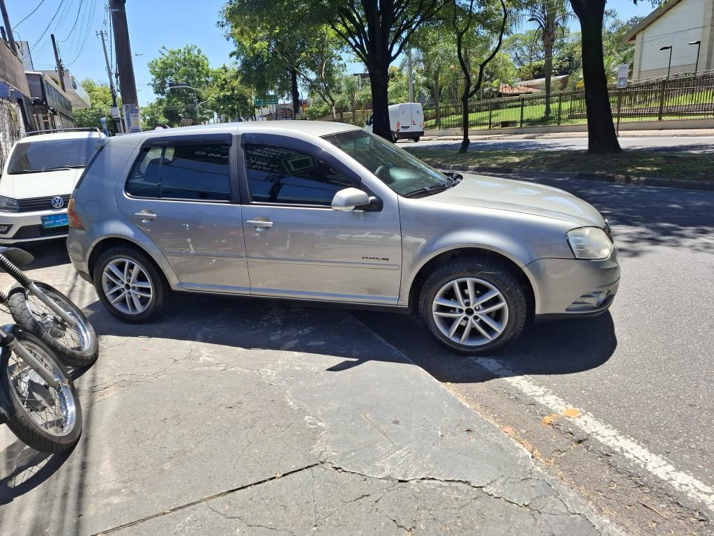 VOLKSWAGEN Golf - Foto