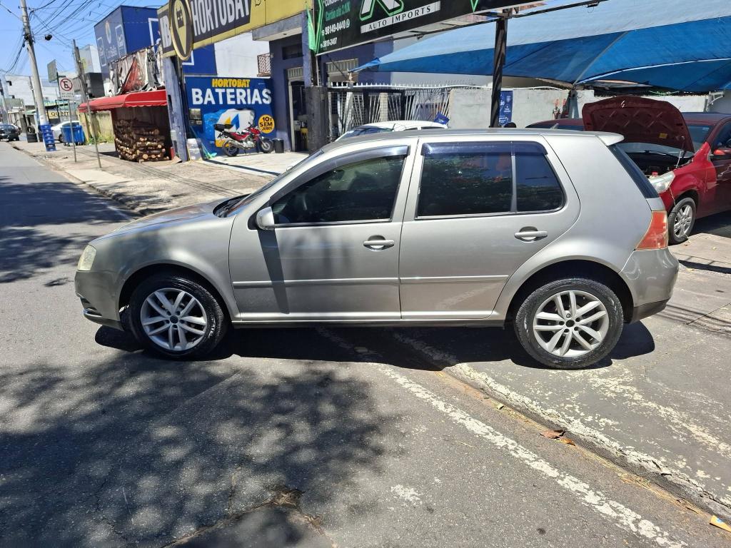VOLKSWAGEN Golf - Foto