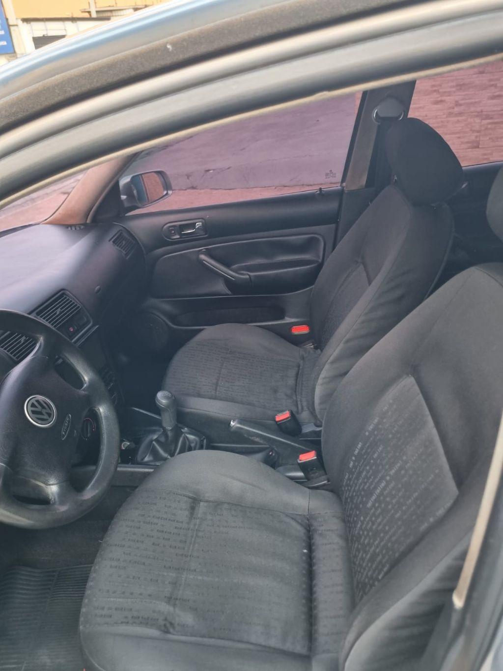 VOLKSWAGEN Golf - Foto