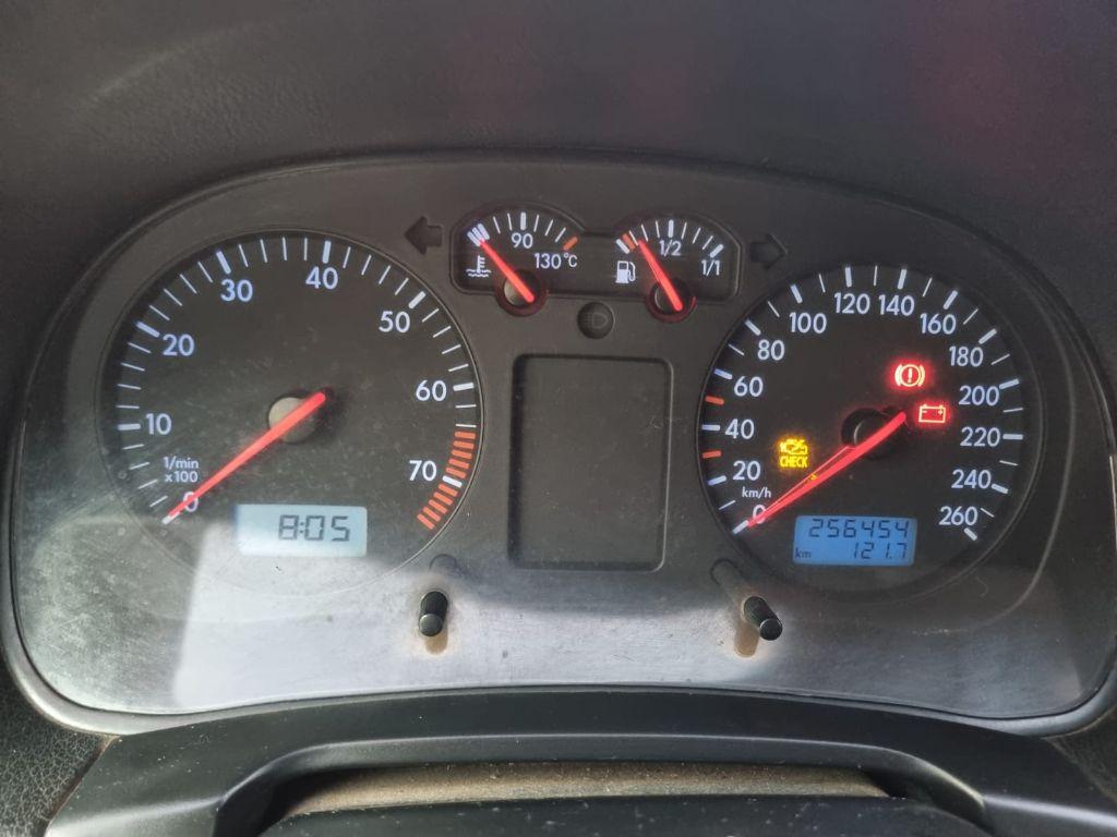 VOLKSWAGEN Golf - Foto