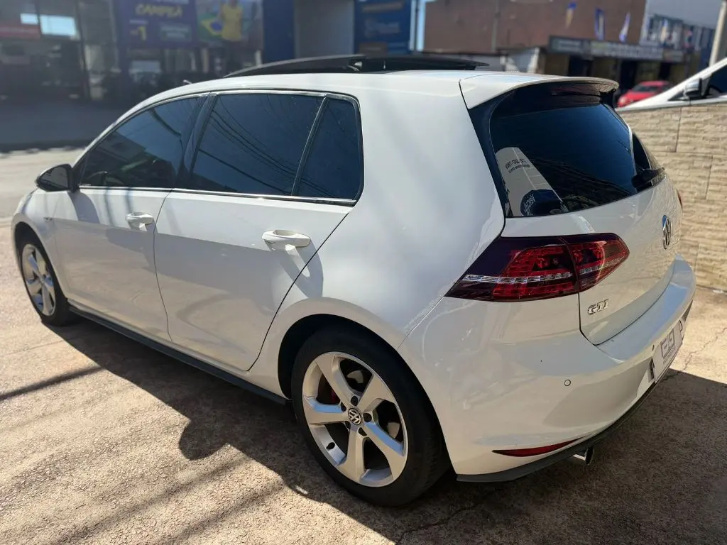 VOLKSWAGEN Golf - Foto