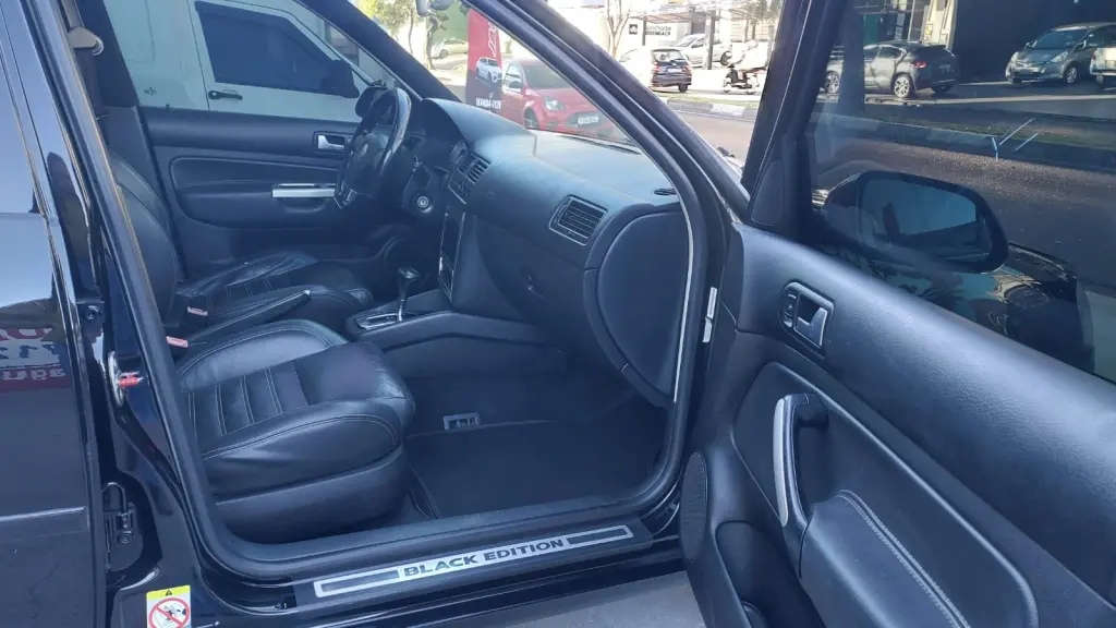 VOLKSWAGEN Golf - Foto