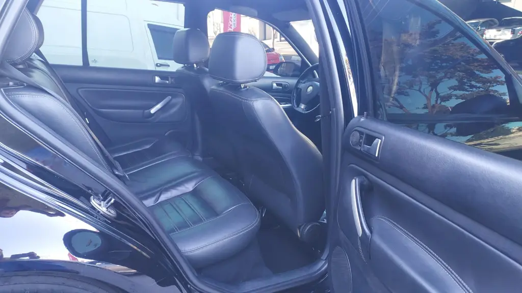 VOLKSWAGEN Golf - Foto