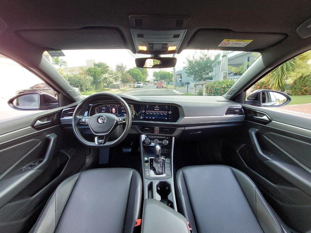 VOLKSWAGEN Jetta - Foto