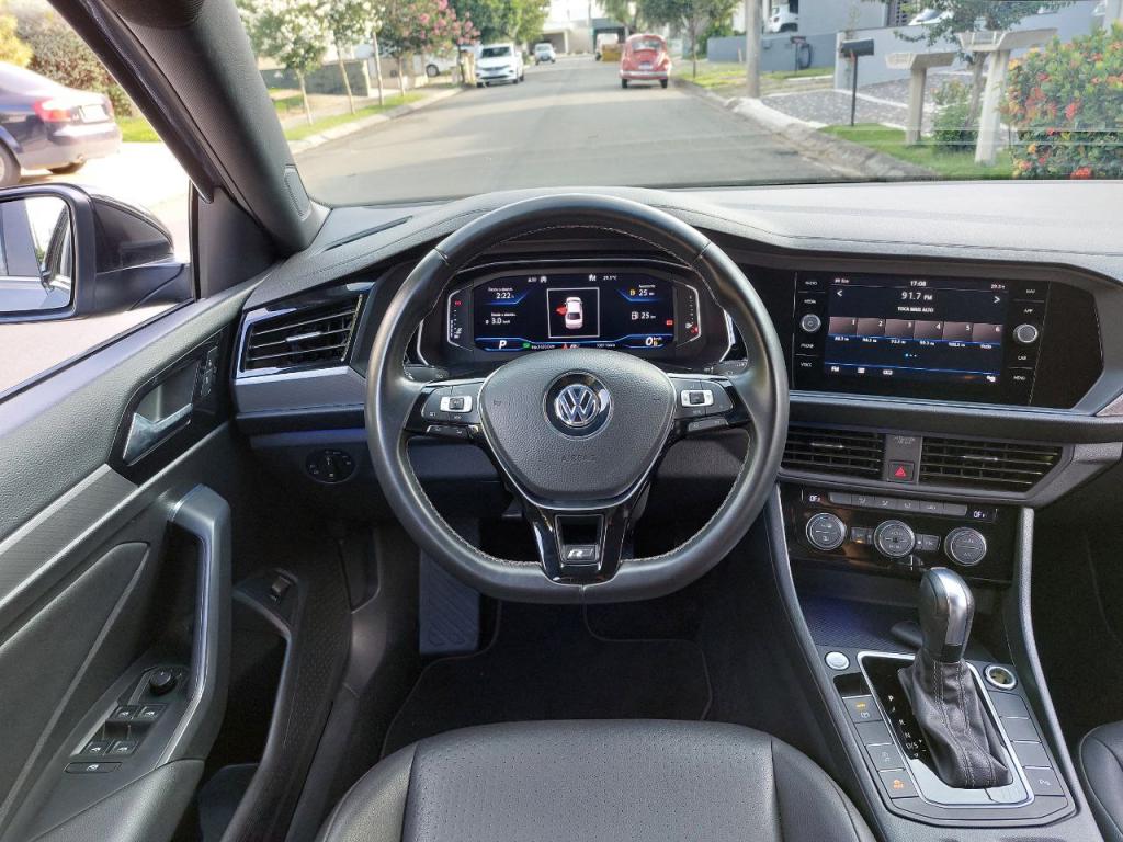VOLKSWAGEN Jetta - Foto