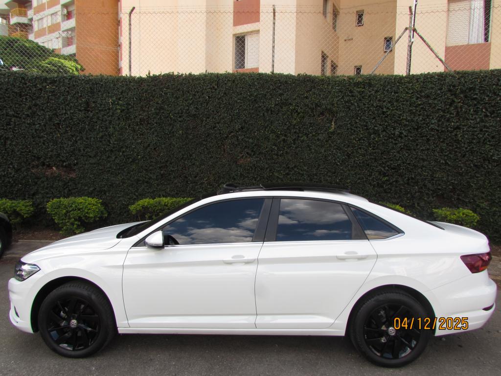 VOLKSWAGEN Jetta - Foto