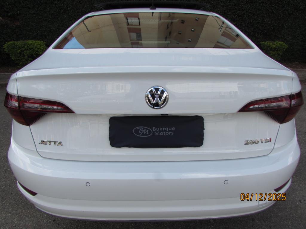 VOLKSWAGEN Jetta - Foto