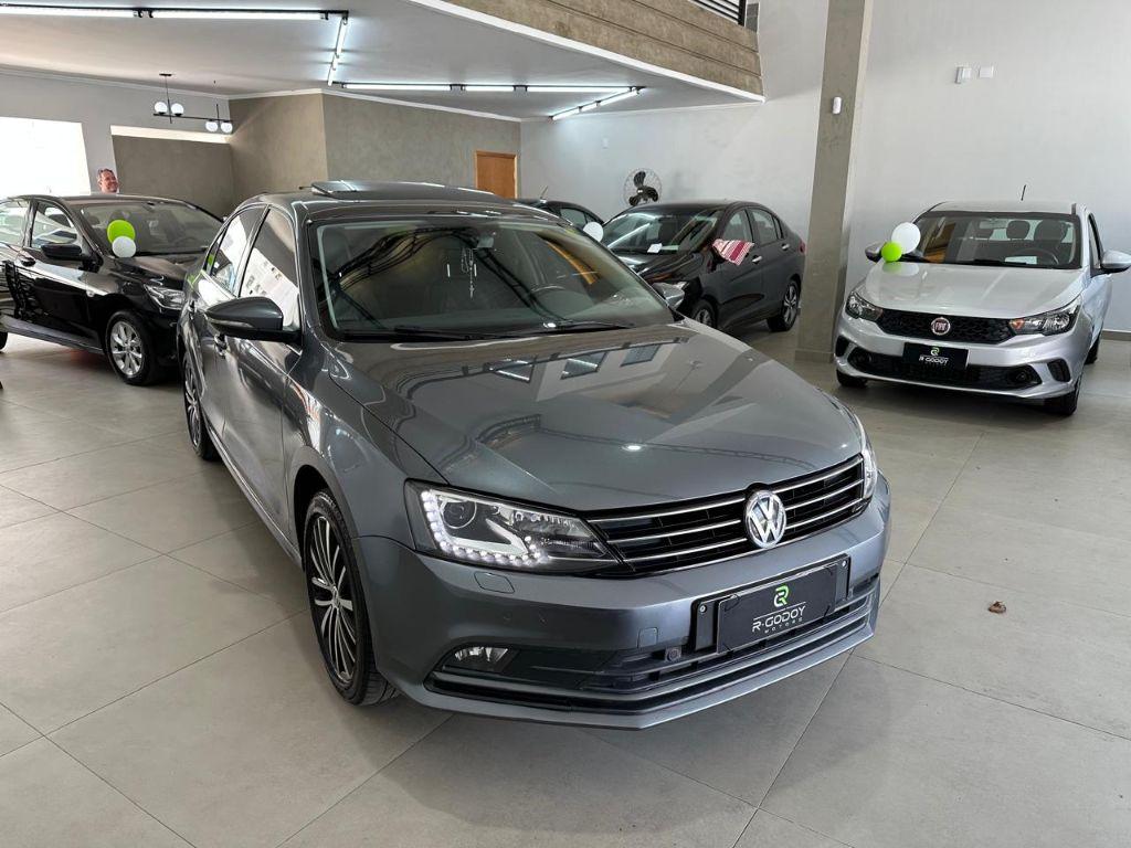 VOLKSWAGEN Jetta - Foto