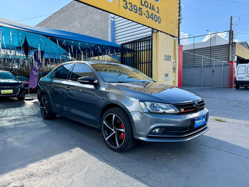 VOLKSWAGEN Jetta - Foto