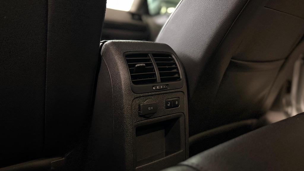 VOLKSWAGEN Jetta - Foto