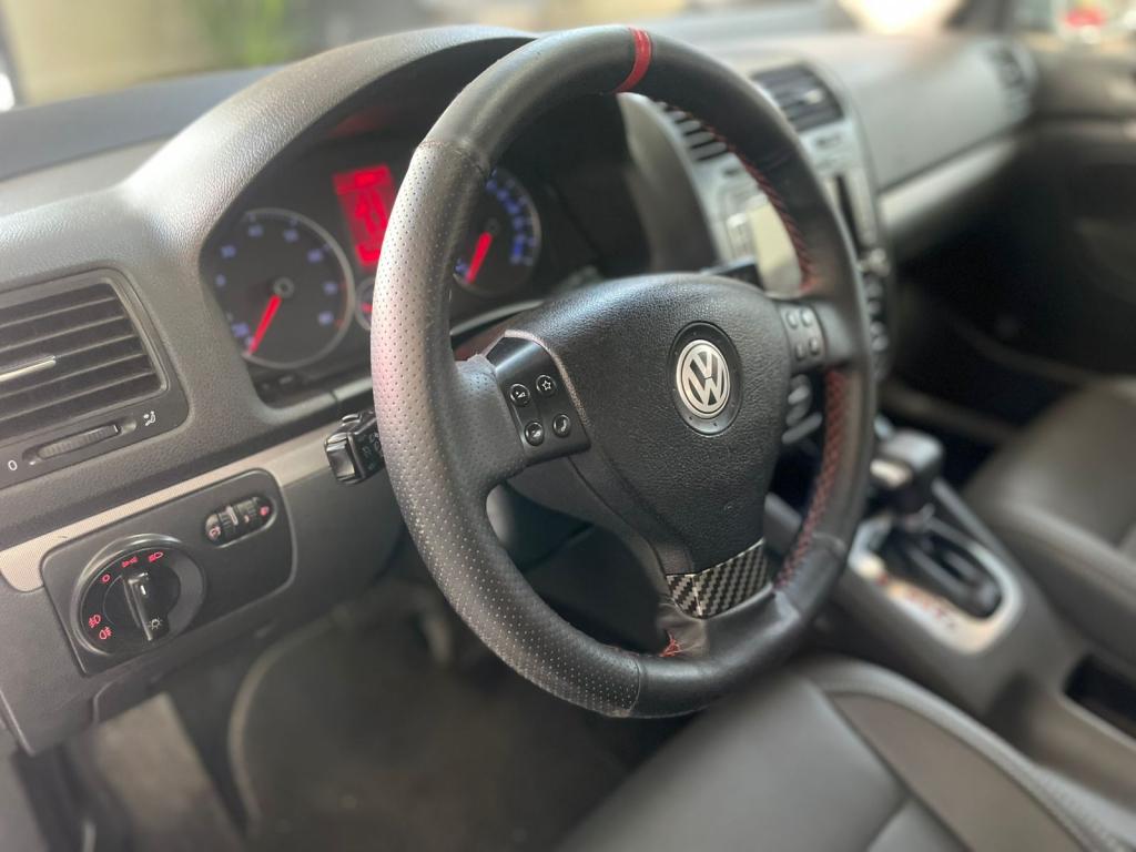 VOLKSWAGEN Jetta - Foto