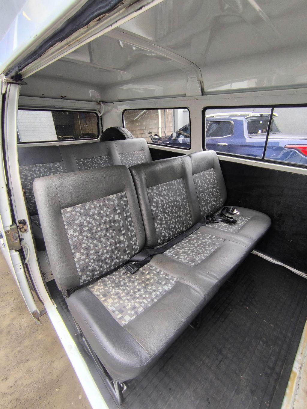 VOLKSWAGEN Kombi - Foto