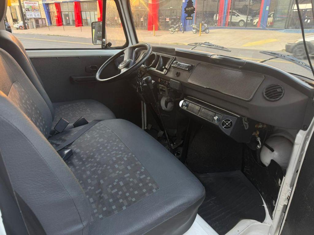 VOLKSWAGEN Kombi - Foto