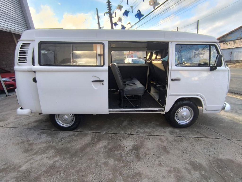 VOLKSWAGEN Kombi - Foto