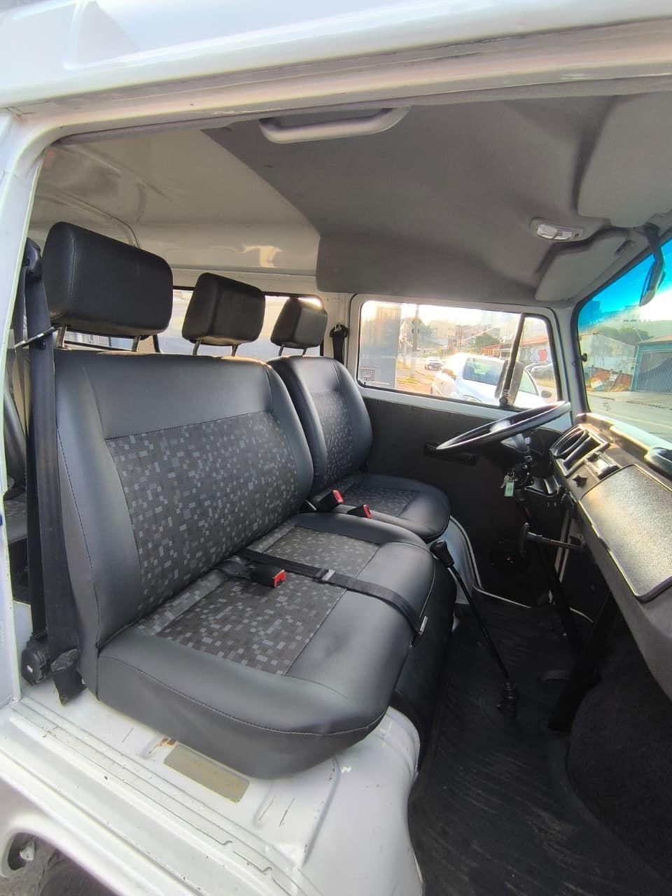 VOLKSWAGEN Kombi - Foto