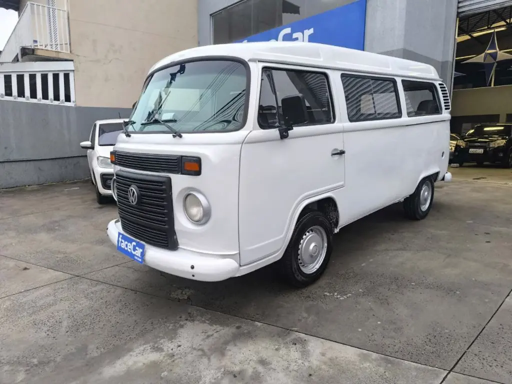 VOLKSWAGEN Kombi