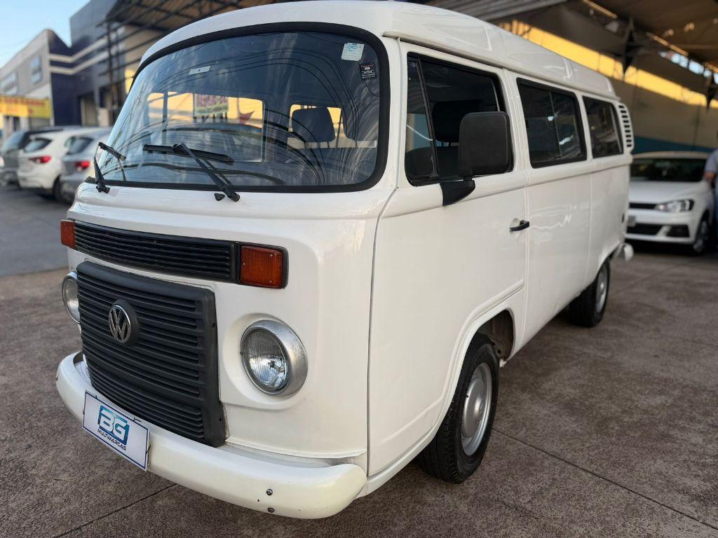 VOLKSWAGEN Kombi
