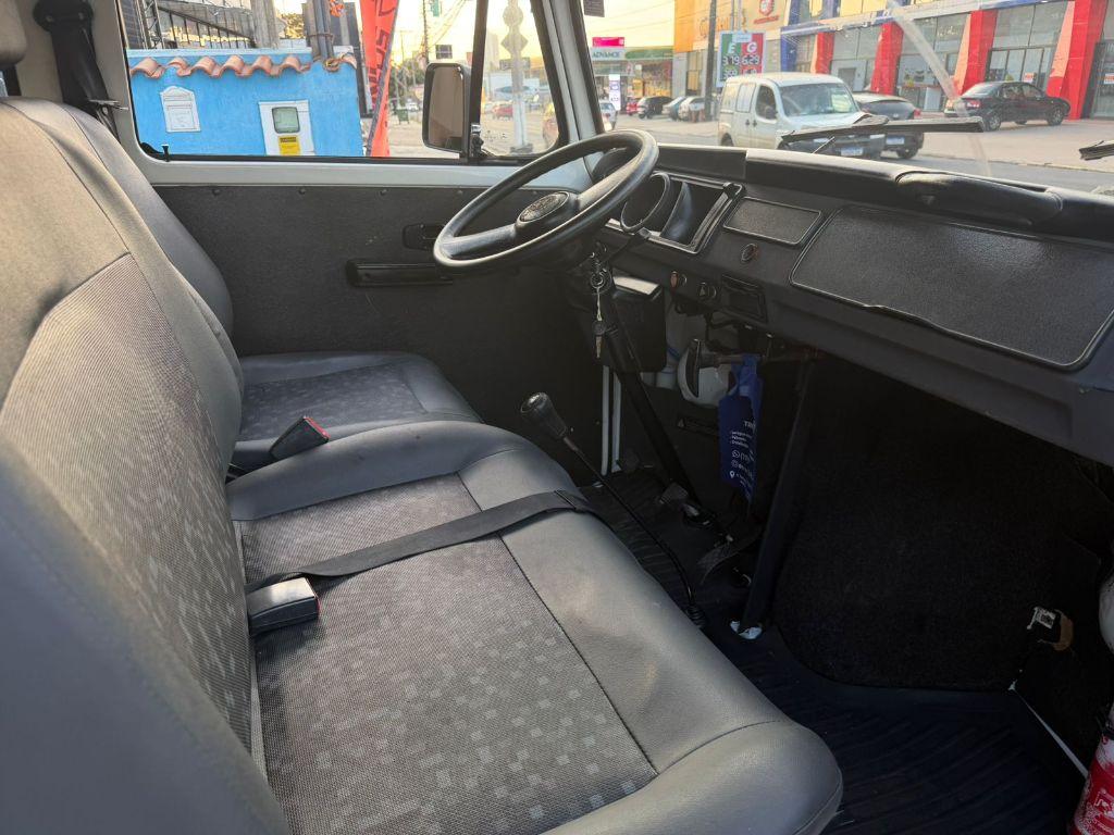 VOLKSWAGEN Kombi - Foto