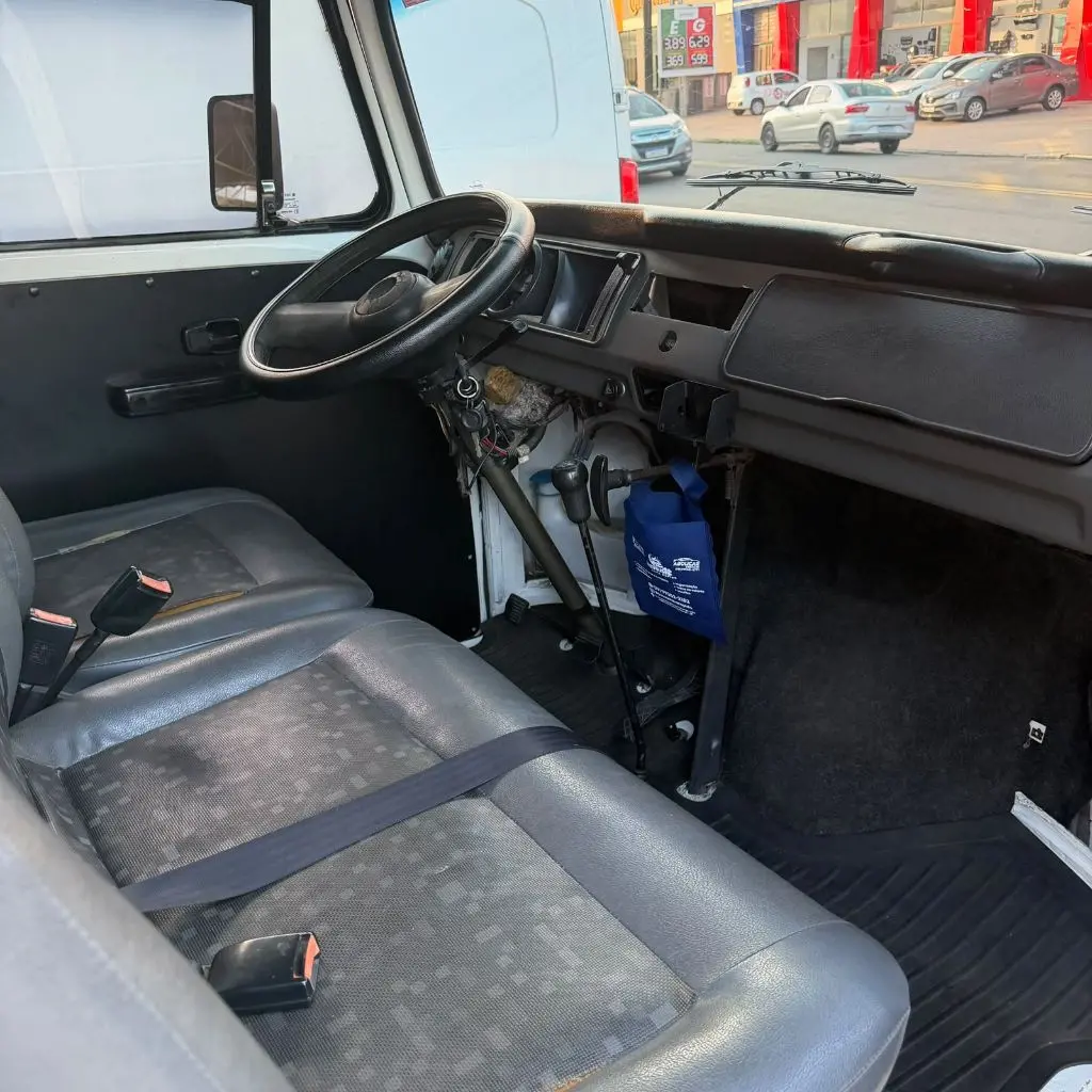 VOLKSWAGEN Kombi - Foto