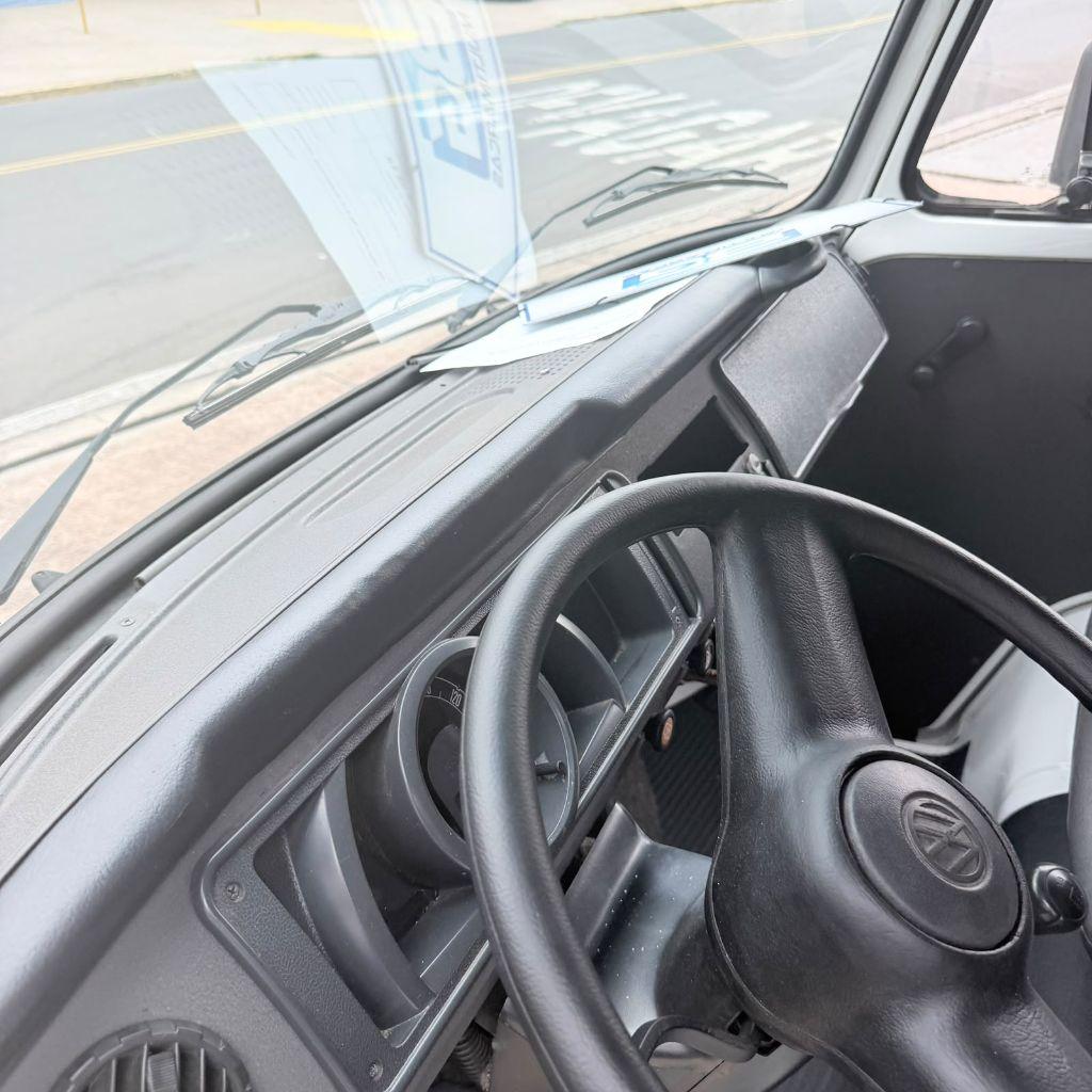 VOLKSWAGEN Kombi - Foto