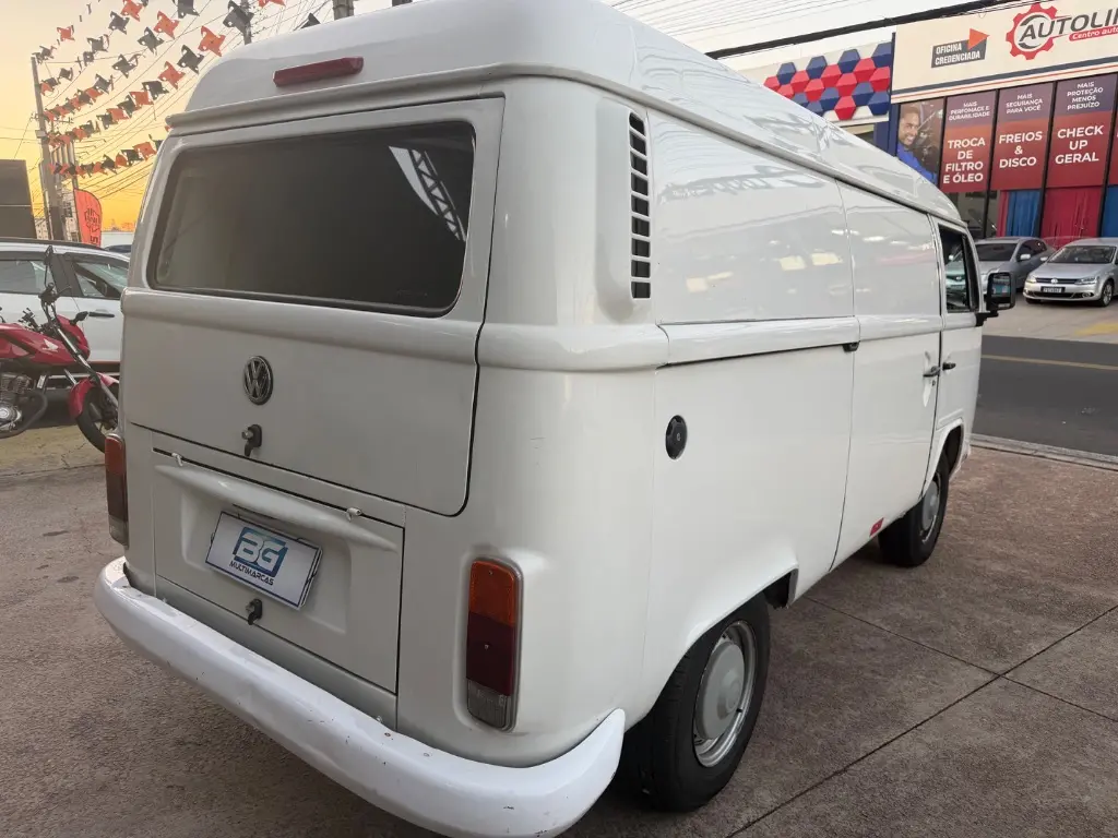 VOLKSWAGEN Kombi Furgão - Foto
