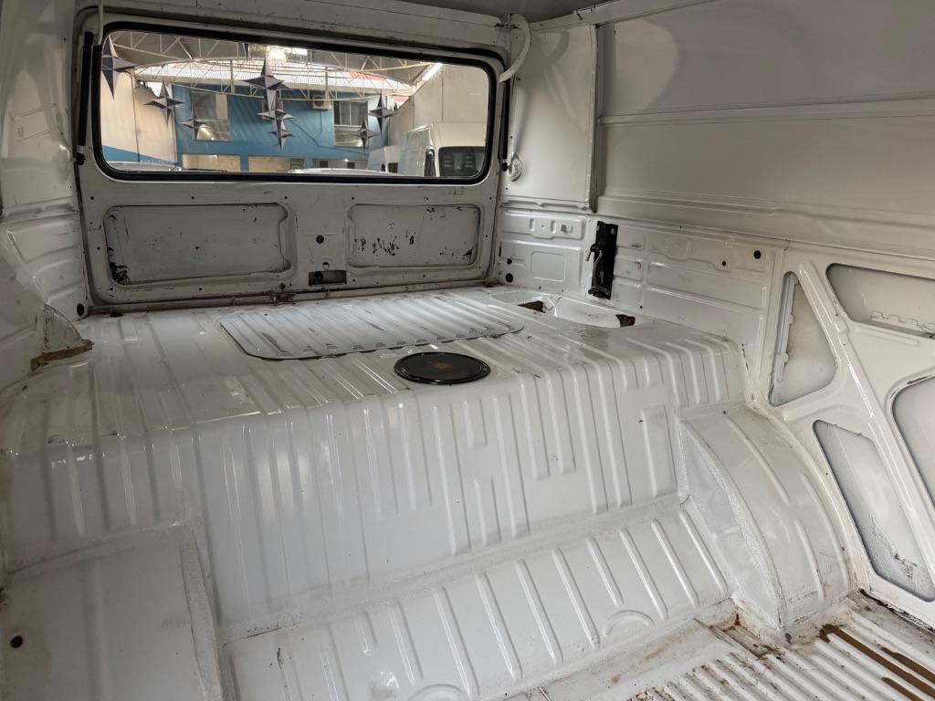 VOLKSWAGEN Kombi Furgão - Foto