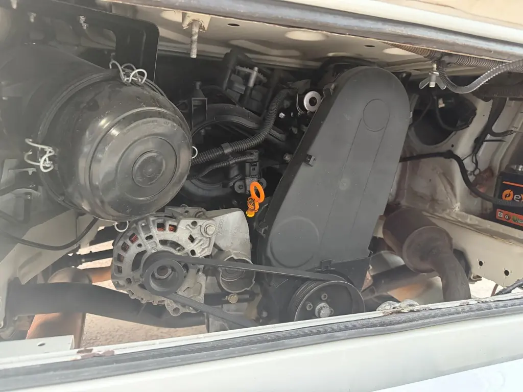 VOLKSWAGEN Kombi Furgão - Foto