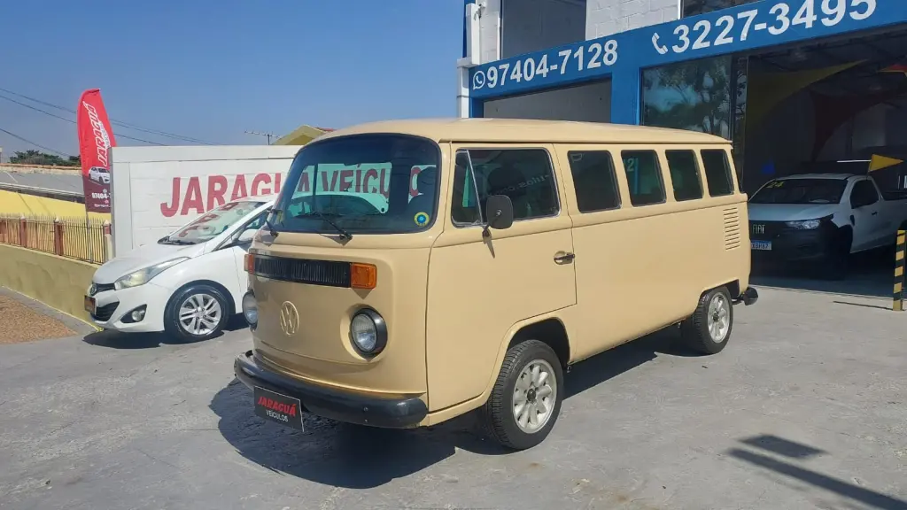 VOLKSWAGEN Kombi Furgão