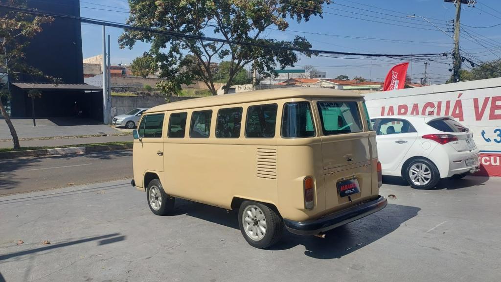 VOLKSWAGEN Kombi Furgão - Foto