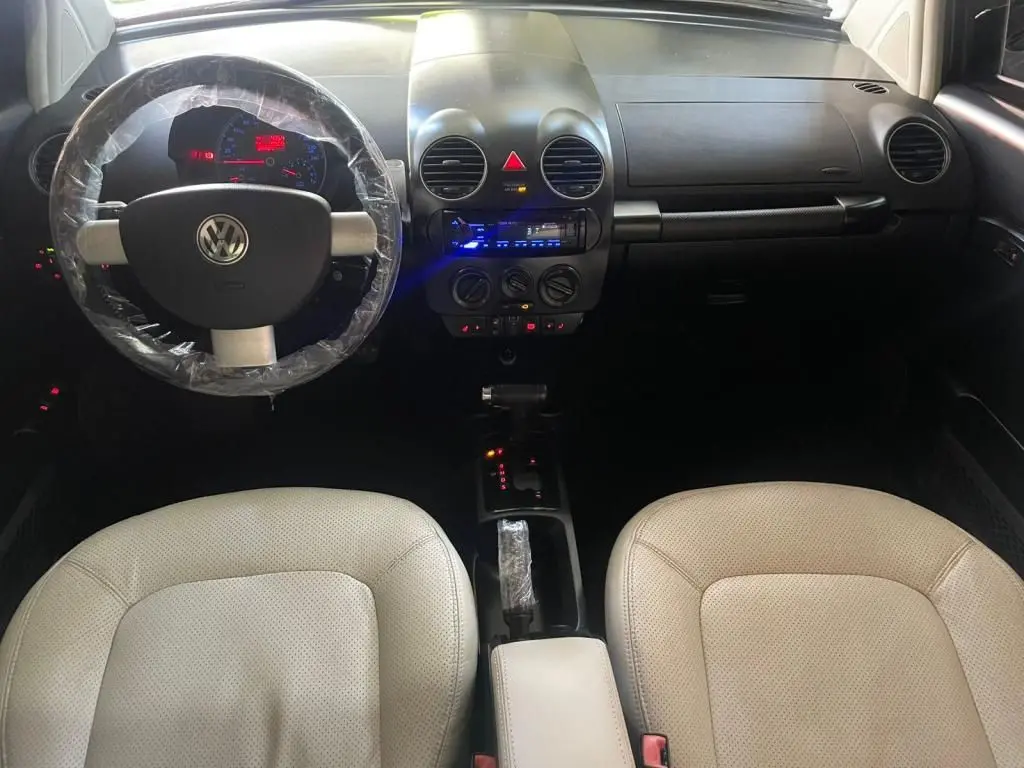 VOLKSWAGEN New Beetle - Foto