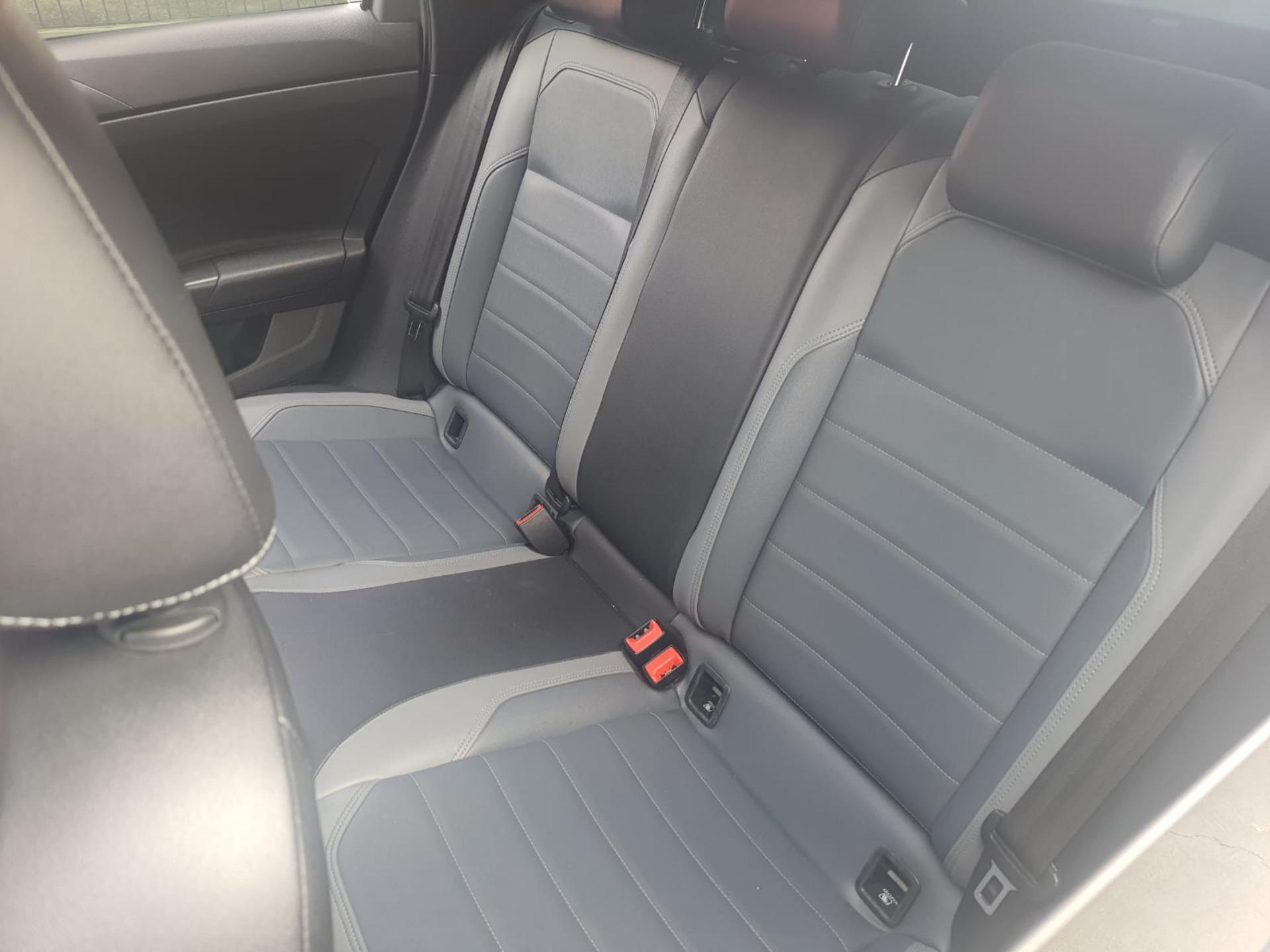 VOLKSWAGEN Nivus - Foto