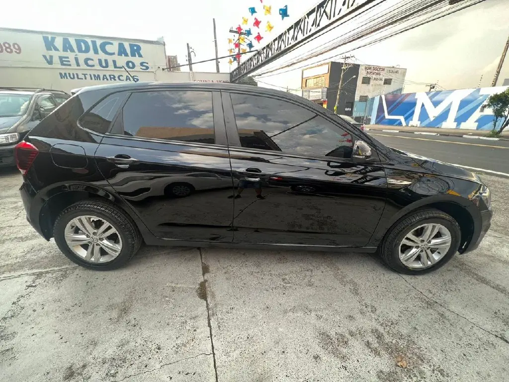 VOLKSWAGEN Polo Hatch - Foto