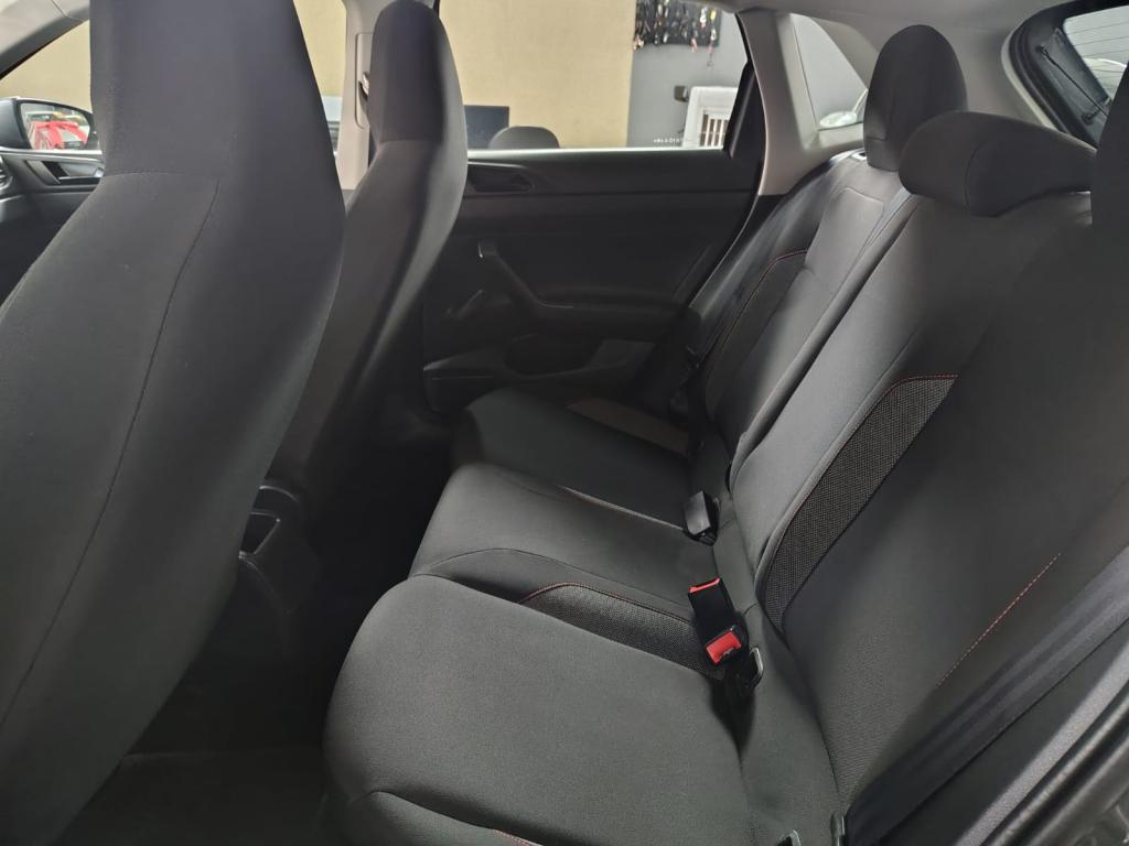 VOLKSWAGEN Polo Hatch - Foto