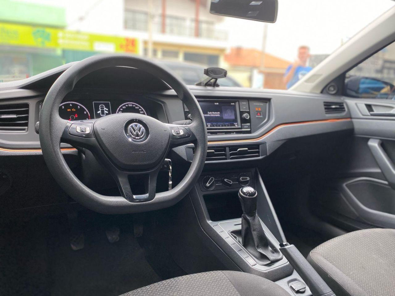 VOLKSWAGEN Polo Hatch - Foto