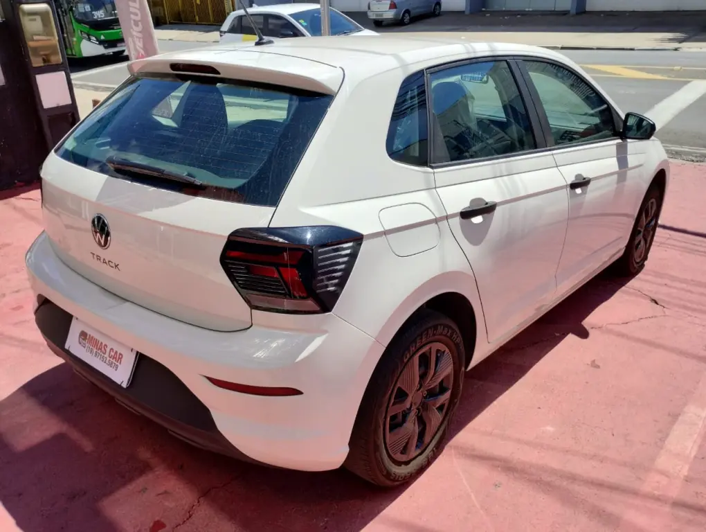 VOLKSWAGEN Polo Hatch - Foto