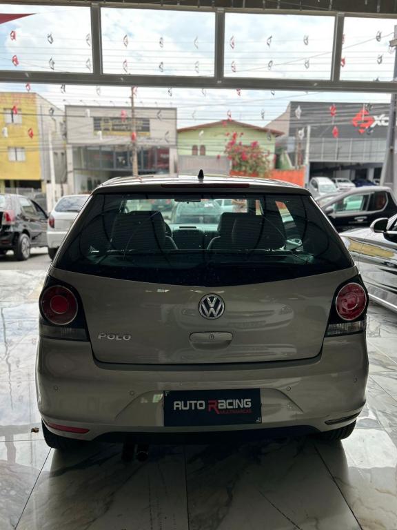 VOLKSWAGEN Polo Hatch - Foto