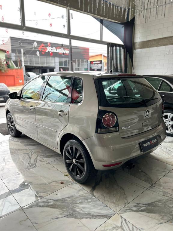 VOLKSWAGEN Polo Hatch - Foto