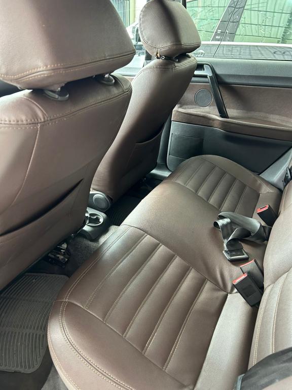 VOLKSWAGEN Polo Hatch - Foto