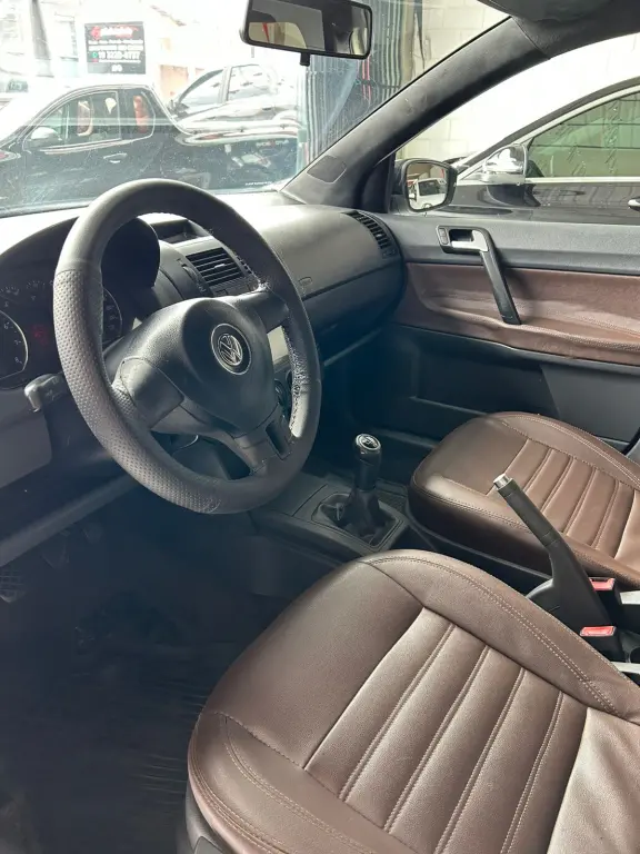 VOLKSWAGEN Polo Hatch - Foto