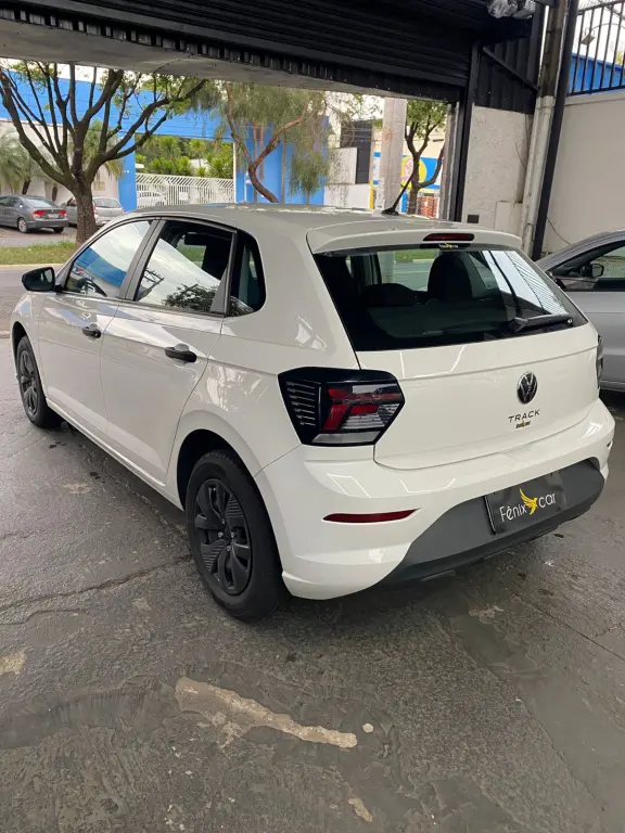 VOLKSWAGEN Polo Hatch - Foto